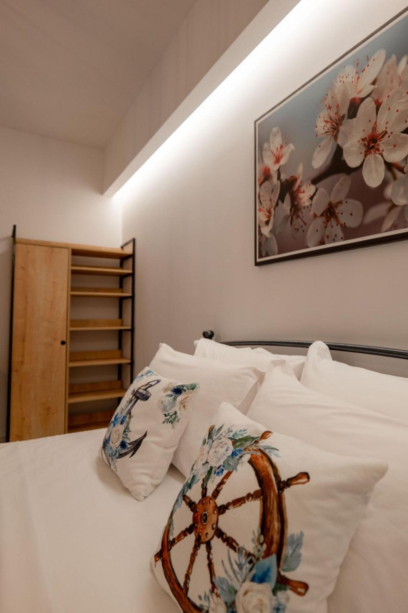 Aleksandra Apartments Σαράντα Εξωτερικό φωτογραφία